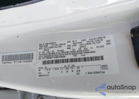 2017 Ford F-250 Lariat z USA, uszkodzony, nr VIN 1FT7W2BT7HEE78026